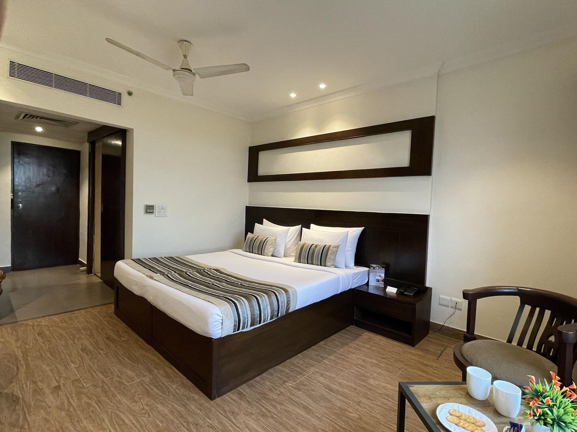 Royale Sarovar Portico Agra Agra  Exterior foto